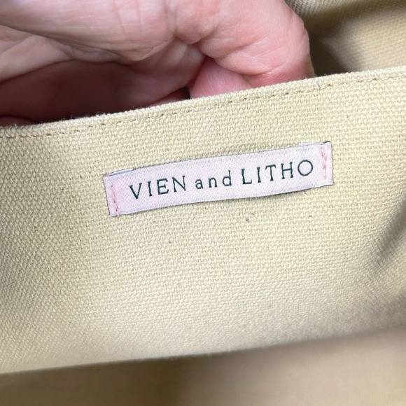 Vien and Litho Korean Handmade Care Bears Blue Red Tote - Picture 10 of 15